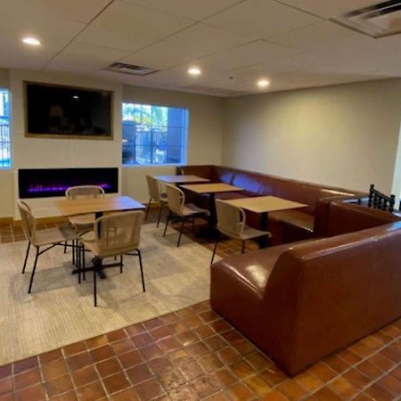 La Quinta Inn & Suites By Wyndham Tempe University, Phoenix Екстериор снимка