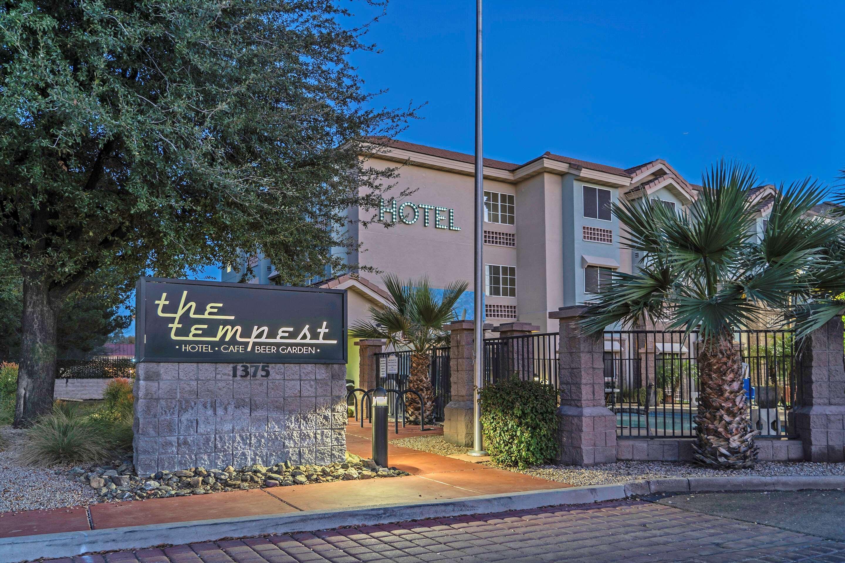 La Quinta Inn & Suites By Wyndham Tempe University, Phoenix Екстериор снимка